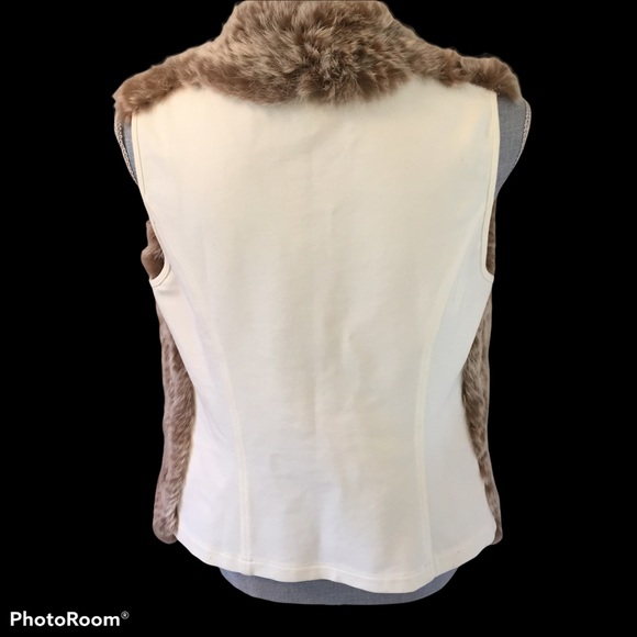 Quinn Fur Vest - Picture 5 of 7